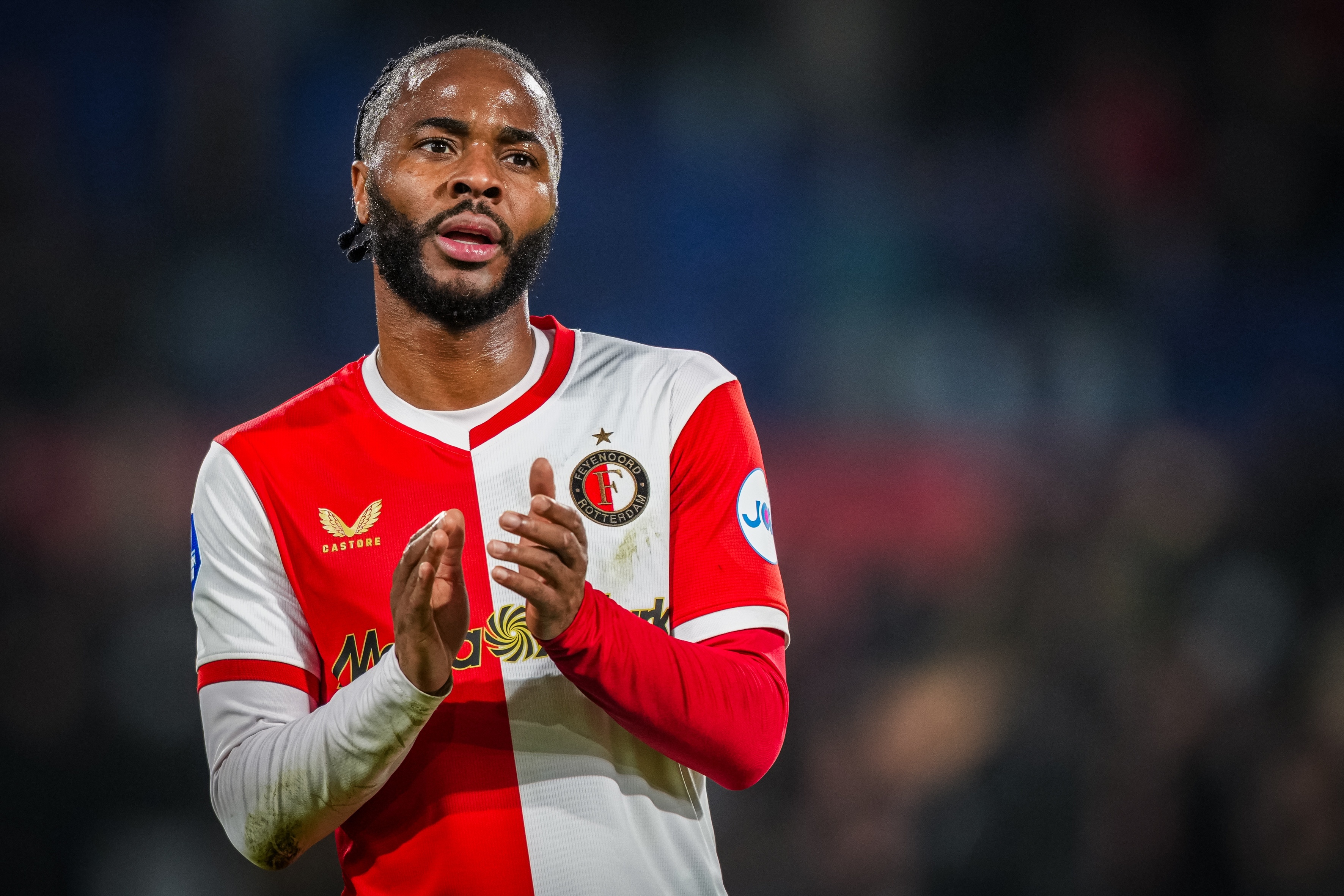 九游官网-范佩西：斯特林半年没踢球了，只凭首秀表现把他一棍打死是不对的